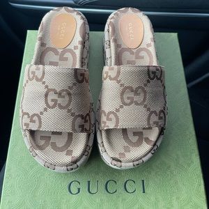 gucci slides, open box